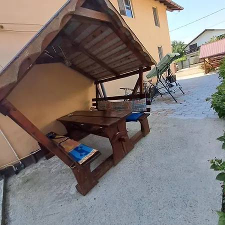 Casa de hóspedes Casa Vlad 4*